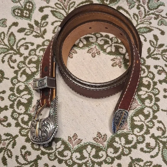 Elegant Brown Leather Belt with Silver Buckle - Picture 1 of 16